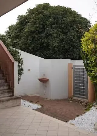 House Of Poppies Villa *