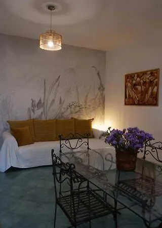 Villa House Of Poppies Brindisi